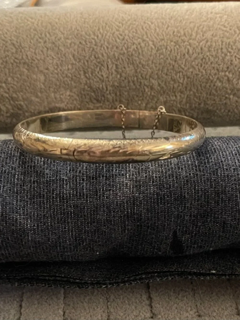 Vintage Sterling Silver Etched Bracelet Bangle 925 9 grams lightweight 1940s ?